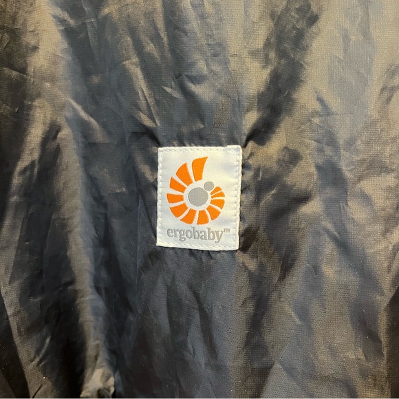 Ergobaby Winter Weather Cover - Picture 4 of 6